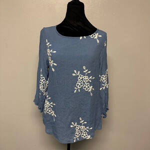 Women's Anneliese Blue Tunic Top size large with White Floral Embroidery
